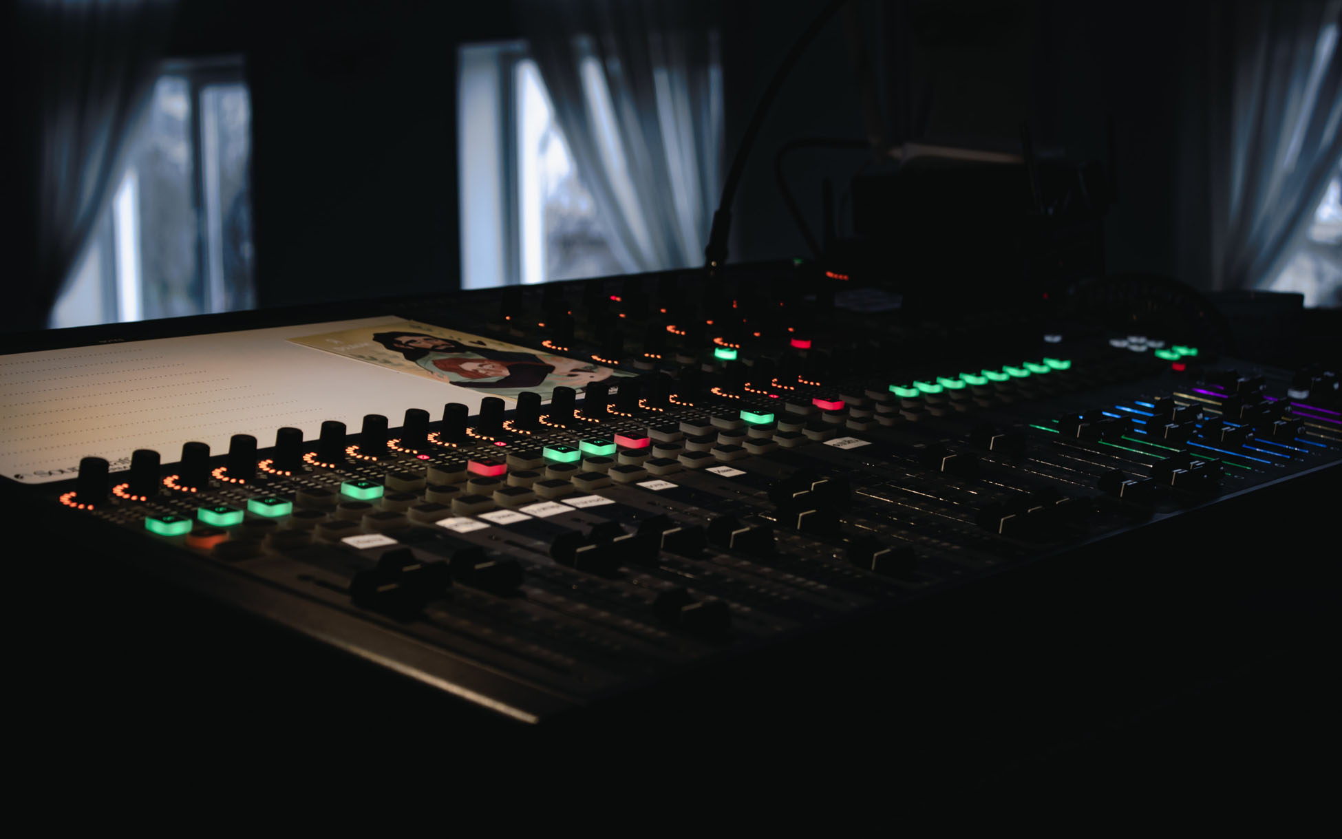 james-kovin-B9d5w1_6CLQ-unsplash
